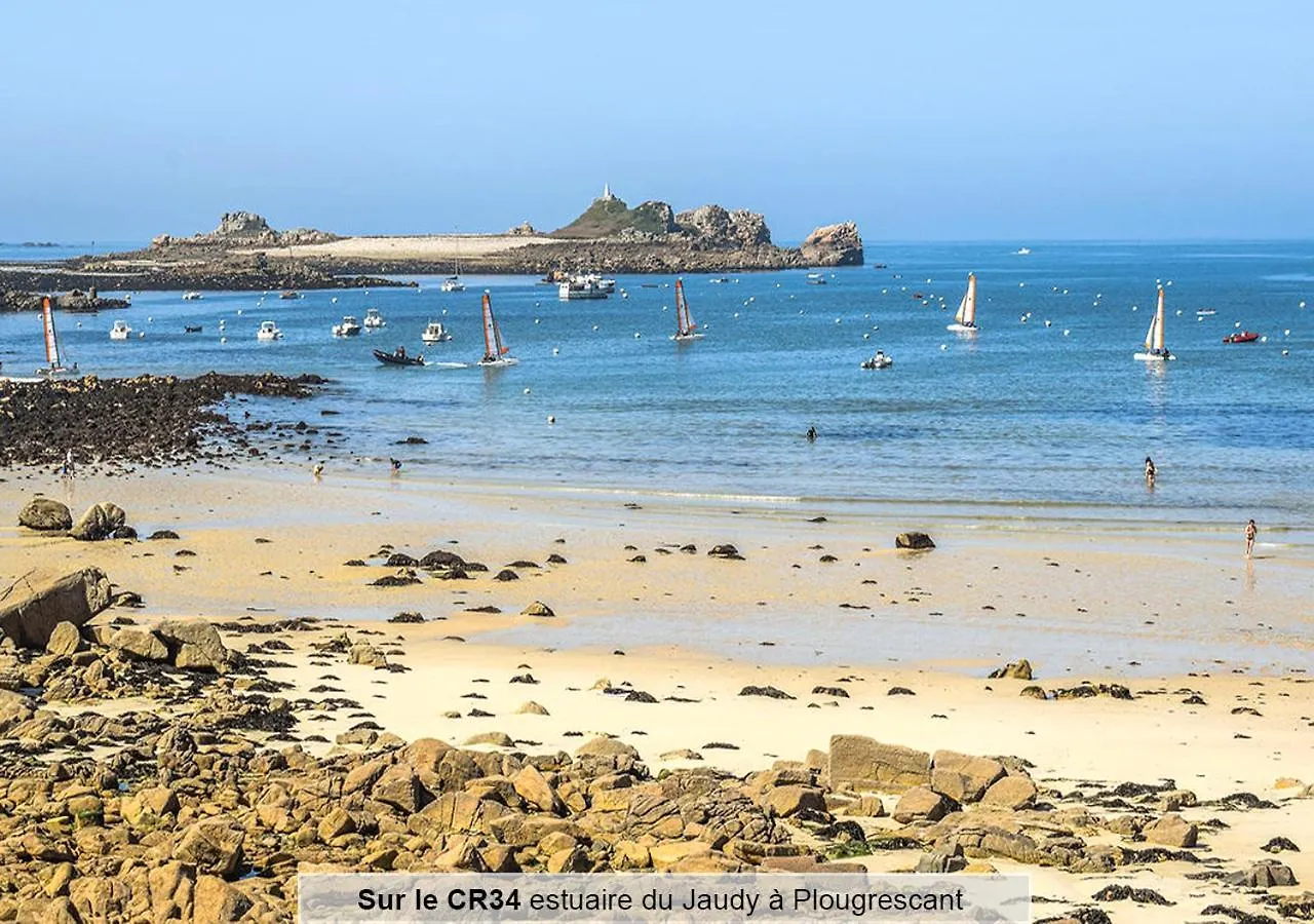 Gite Entre Paimpol Brehat Et Perros Guirec Cote De Granit Rose Vue Terre Mer Plouguiel Дом отдыха